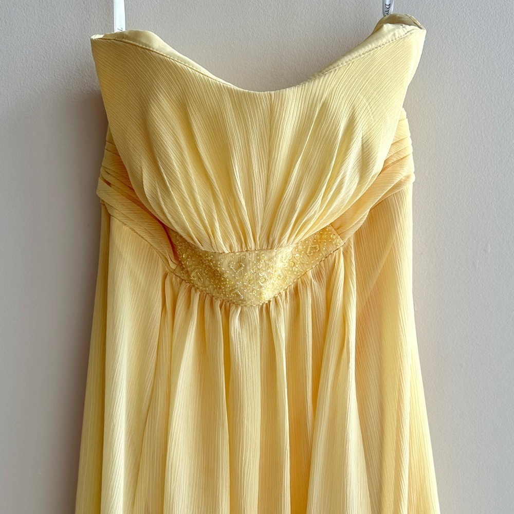 David’s Bridal Strapless Crinkle Chiffon Dress Godets, Style#F14865-ButterYellow - Picture 4 of 16